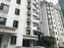 满五年一套房,全南户型,采光好。业主诚意出售,中区