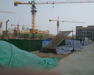 利昌近万特公馆三卧室朝阳客厅朝阳优秀户型出售
