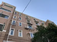 曹家渡 · 万春街63弄 · 1室 · 1厅