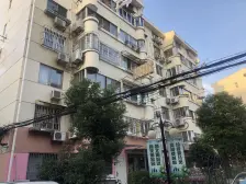 近地铁 ,顶楼复式,送露台。总价低,
