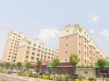 业主诚意出售,小区绿化好,停车位充足,看房方便..