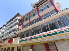 西阁外小区交通便利设施齐全旁边就是人民公园