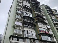 石桥铺轻轨大三房 单价五千多业主急售随时看房