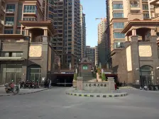 此房户型方正,交通方便,配套设施完善,视野宽广。