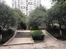 通气有阳台,朝小区里面,住家安静。