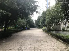 通气的单间配套,朝小区里面,住家安静