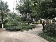 经开区 玲珑雅居二房52万