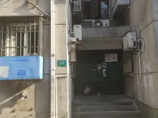 主卧朝南,小区中心位置,得房率高,刚需好房