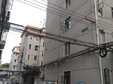 外环里,地铁房, 随时可以看。