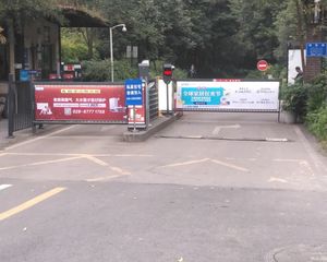 远大都市风景三期2室1厅东南