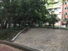 步行街 三木花园三房80万