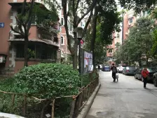 商圈轻轨精装4房带屋顶花园80平左右领包入住