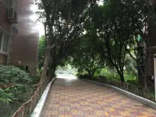 步行街 三木花园四房122万