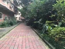 步行街 三木花园四房133万