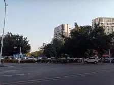 精装5房 看湖 位置安静 采光好 使用率高