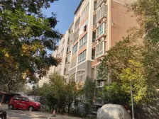 三环内 地铁口 次新多层低楼层大两房诚心卖