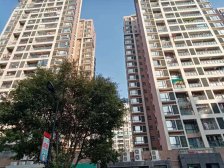 南北通透大五房 前后无遮挡 看房方便 无欠款