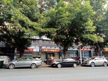 房子带装修,保养好,满二唯一,里面楼栋安静。