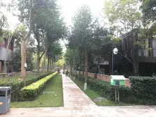 重大东门精装修顶跃5房带大露台