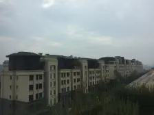 联排端户,后花园侧花园,3+2结构,使用面积大。