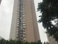 精致装修三房两卫户型,位置好,视野朝向好。