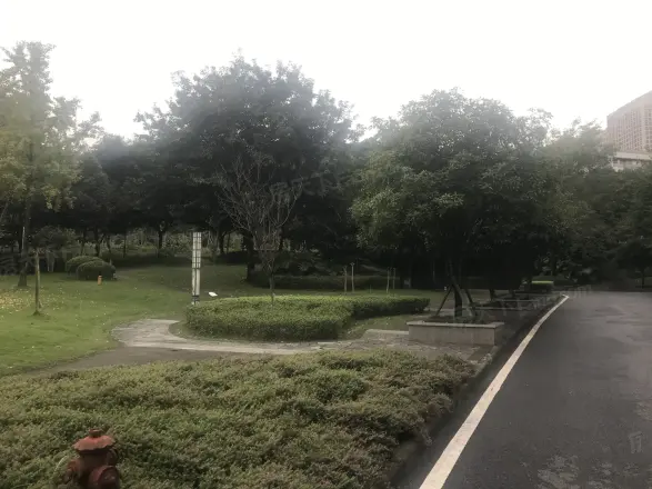 天高鸿苑