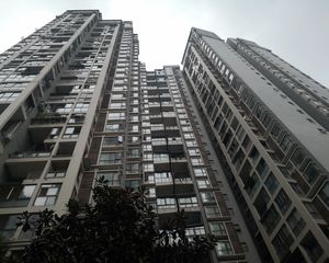 新港国际花园2室2厅南