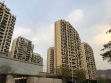 楼栋位置好,边户中上楼层,精装修,诚心出售。