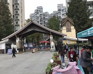 蓝光富丽花城3室2厅东