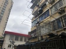 精装修半年不到看房基本上都方便诚心卖