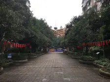 步行街 春晖花园二房