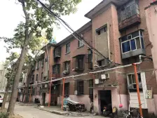 万达旁,小区环境好,挨着十号线,自带幼儿园