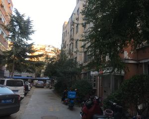 华润城市知音3号线兴隆铺站出行方便