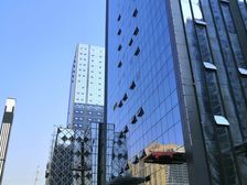 位置好,楼下就有天和百货、天空影城、星球健身