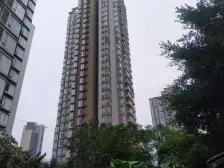 大环境好,背靠彩云湖湿地大公园,南面是巴国城.