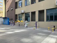 龙湖天街大商场10米,地铁站100米