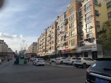 户型方正,交通便利,吾悦商圈,随时看房。