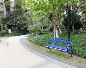 红湖公园城2室1厅东东南