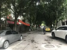 区府 月光小区三房52.5万