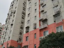 房型正气,日照充足,静谧性强,特大衣帽间可领包入住