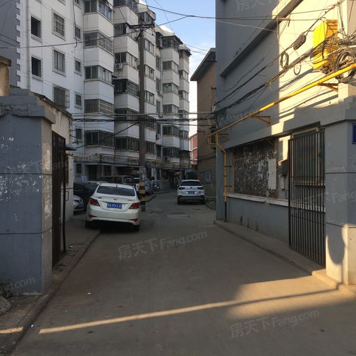 行署路省安装公司家属院1室1厅1卫南北朝向500.00元/月