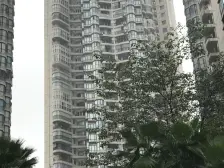 近2号线轻轨,正规三房,配套齐全,生活出行方便