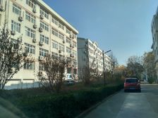 出门口就是大市场大三室公摊小精装修