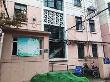带大院子低楼层南北通视野宽阔采光充足适合老人居住