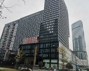 首座MAX3室2厅东南