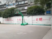 荣昌小区 南北通透,采光好 装修好,环镜优美 近地铁 视野好,诚心出售