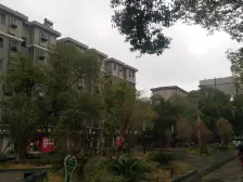 南京东路 距离南昌大学200米 顶楼小户型 总价低