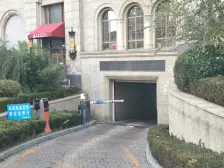 急售,万国三室两卫 随时看房 中间楼层 楼 王位置