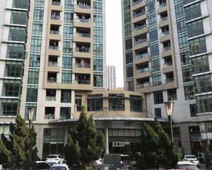 此房70年产权,户型方正,带阳台,商圈成熟,交通方便