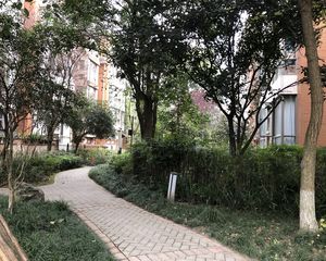 远大都市风景一期3室2厅东南